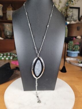 paparazzi Silver-Tone Black and Gray Marbled Agate-like Drop Necklace